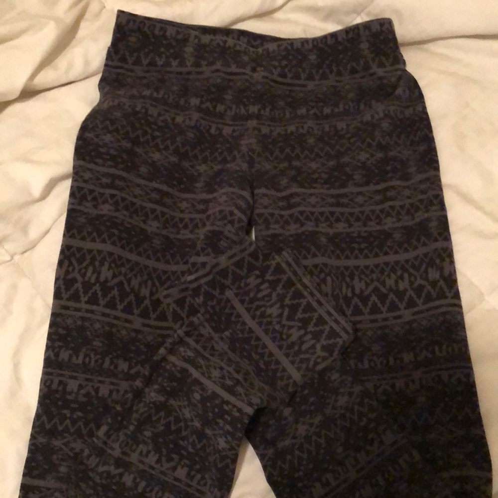 Express Aztec print leggings